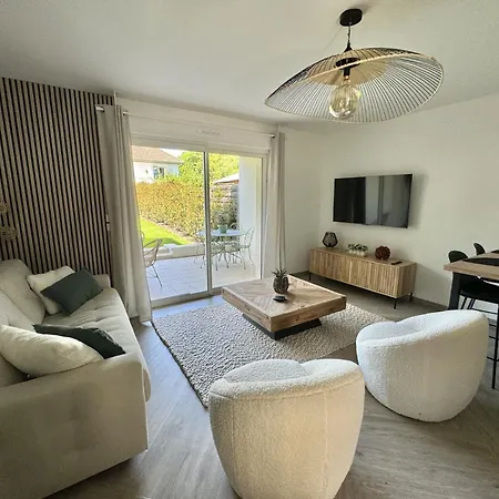 Apartment Terrasse Et Jardin Saint-Julien-les-Villas