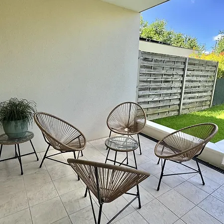 Apartment Terrasse Et Jardin