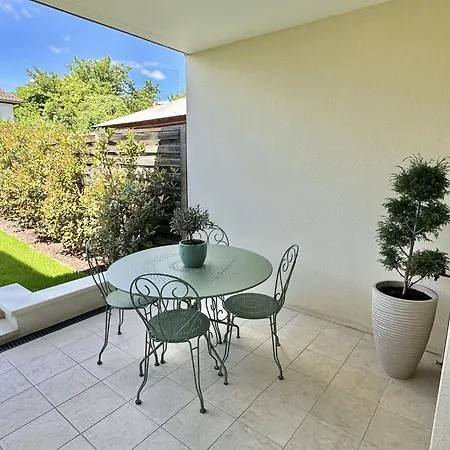 公寓 Terrasse Et Jardin *